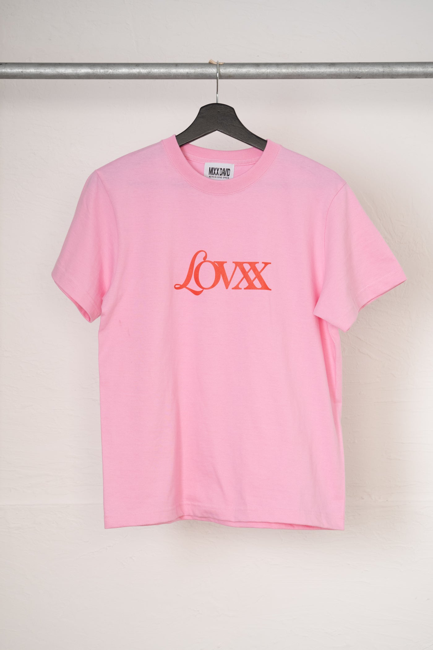 ”new"LOVXX Tシャツ